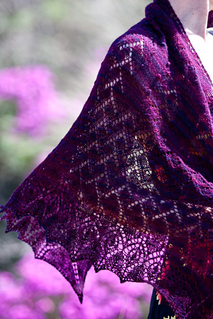 Regenerate shawl : Knittyspin Spring+Summer 2014